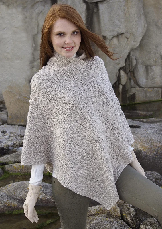 Women's Vintage Garments Aran Crafts Wool Poncho | Oatmeal