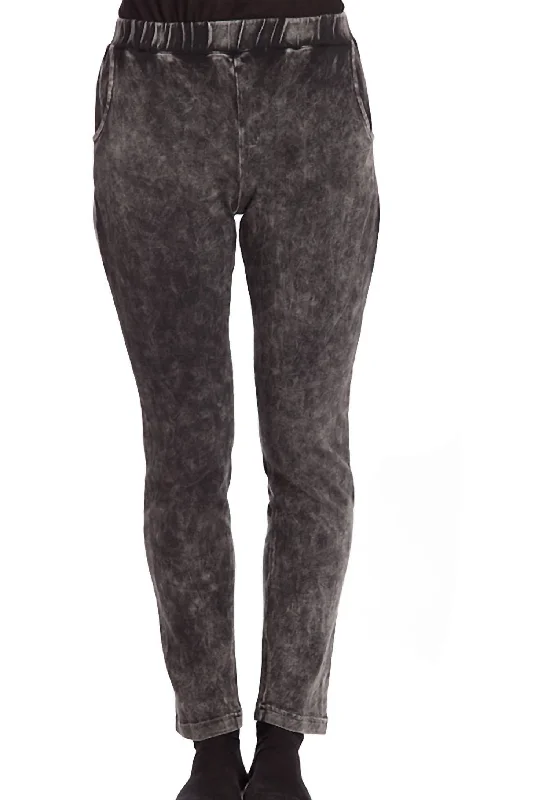 Women's Outfit Pocket Pant In Charcoal